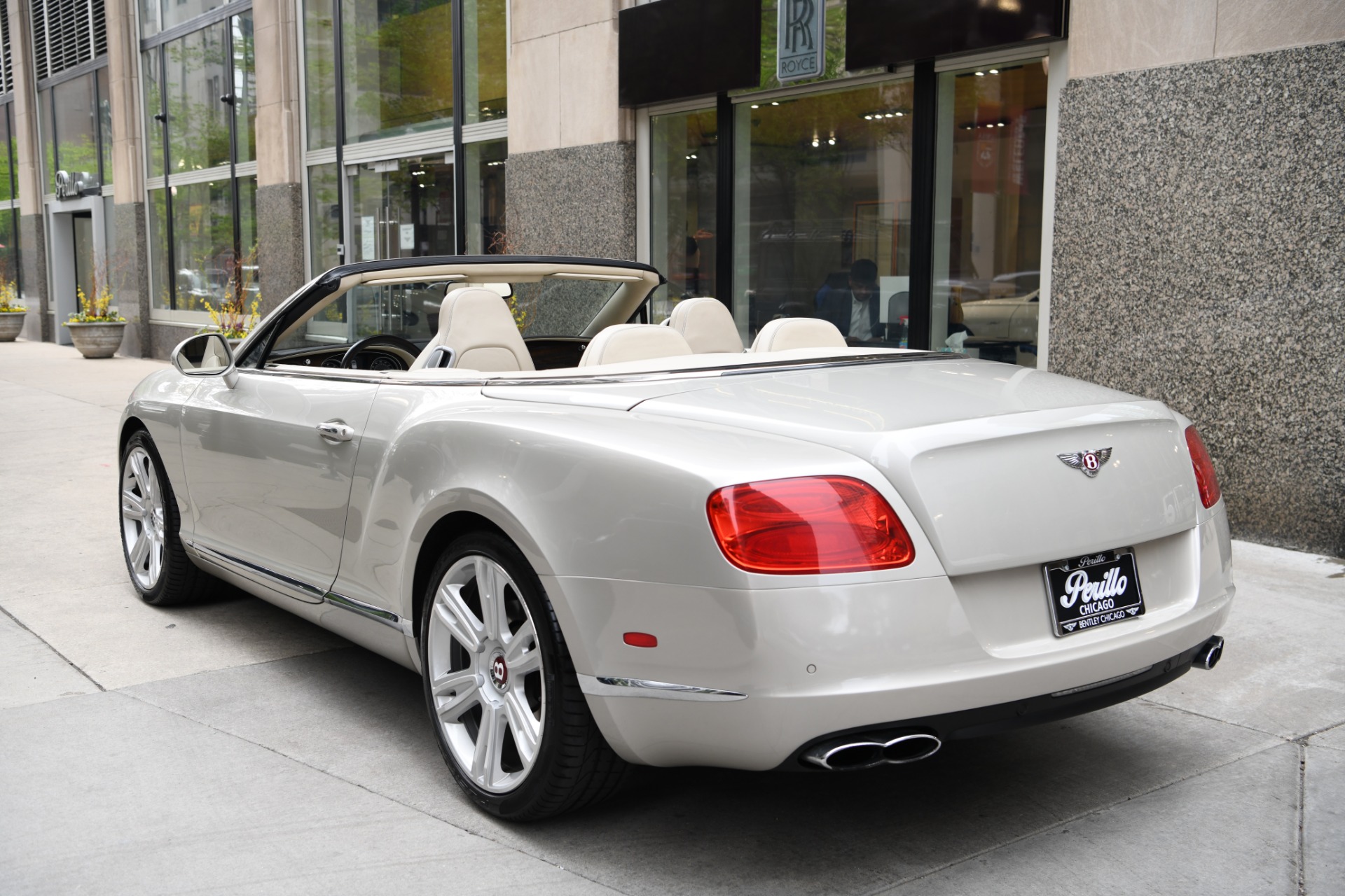 2013 BENTLEY CONTINENTAL GTC V8 CONVERTIBLE, 4/19