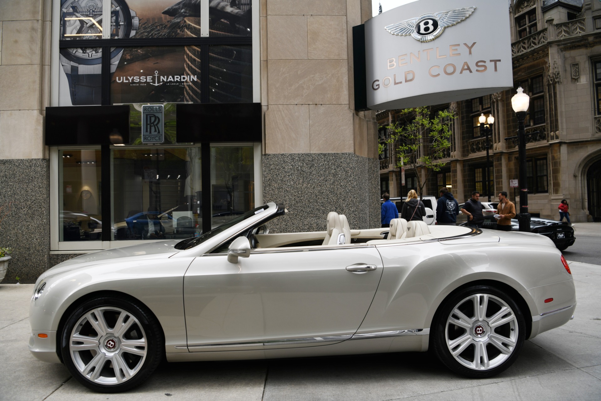 2013 BENTLEY CONTINENTAL GTC V8 CONVERTIBLE, 7/19