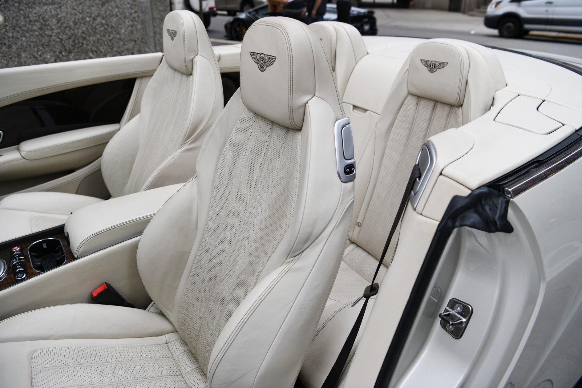 2013 BENTLEY CONTINENTAL GTC V8 CONVERTIBLE, 9/19