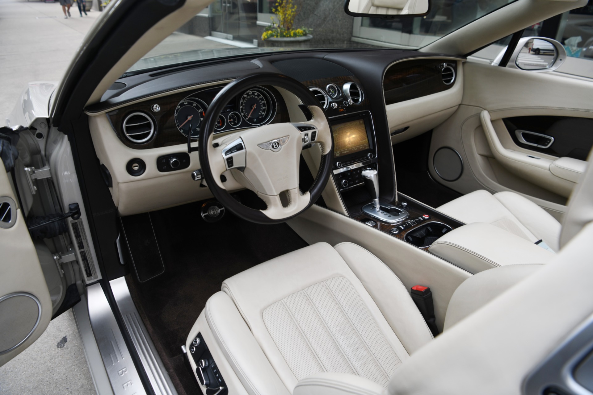 2013 BENTLEY CONTINENTAL GTC V8 CONVERTIBLE, 11/19