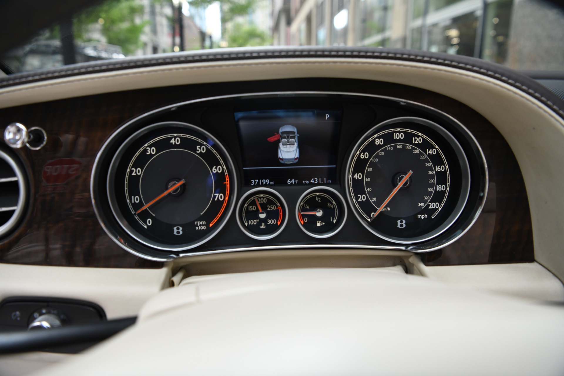 2013 BENTLEY CONTINENTAL GTC V8 CONVERTIBLE, 13/19