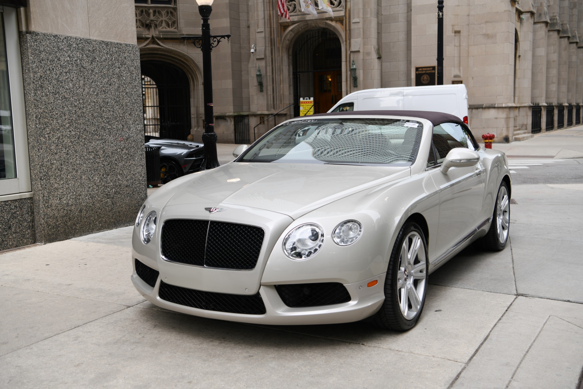 2013 BENTLEY CONTINENTAL GTC V8 CONVERTIBLE, 16/19