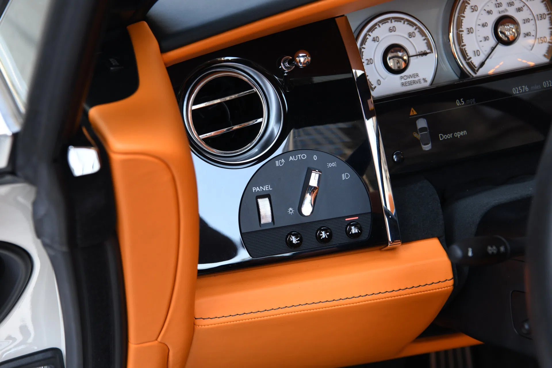 2021 Rolls-Royce Dawn interior