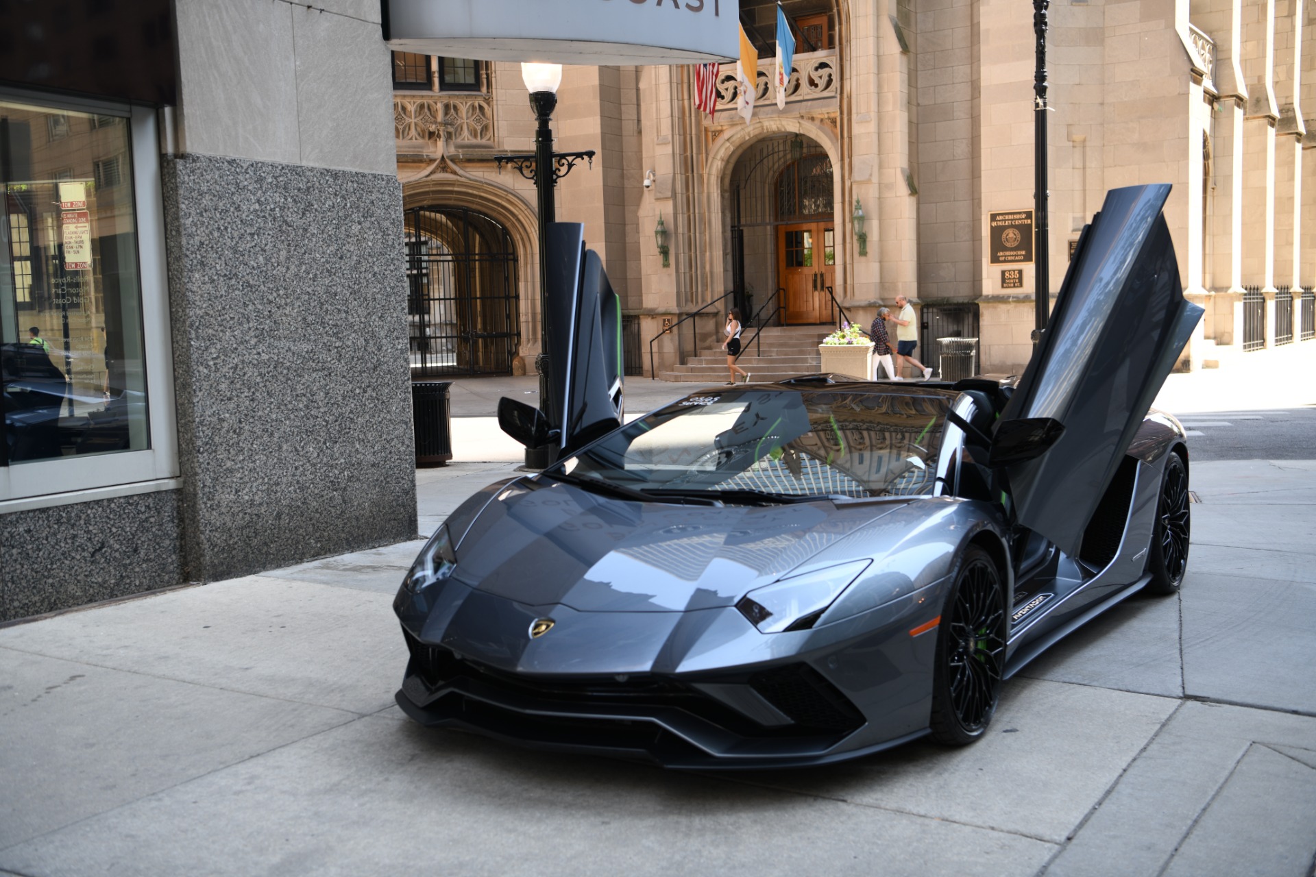 2019 LAMBORGHINI AVENTADOR S ROADSTER, 2/18