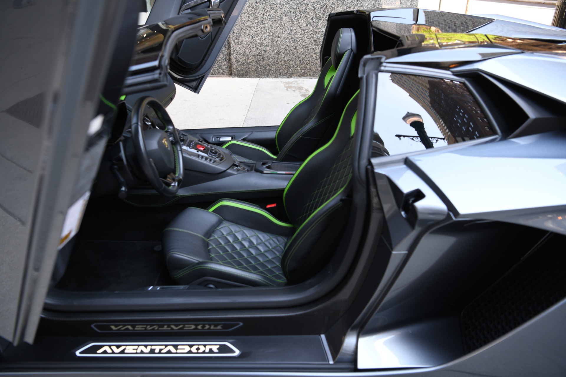 2019 LAMBORGHINI AVENTADOR S ROADSTER, 8/18