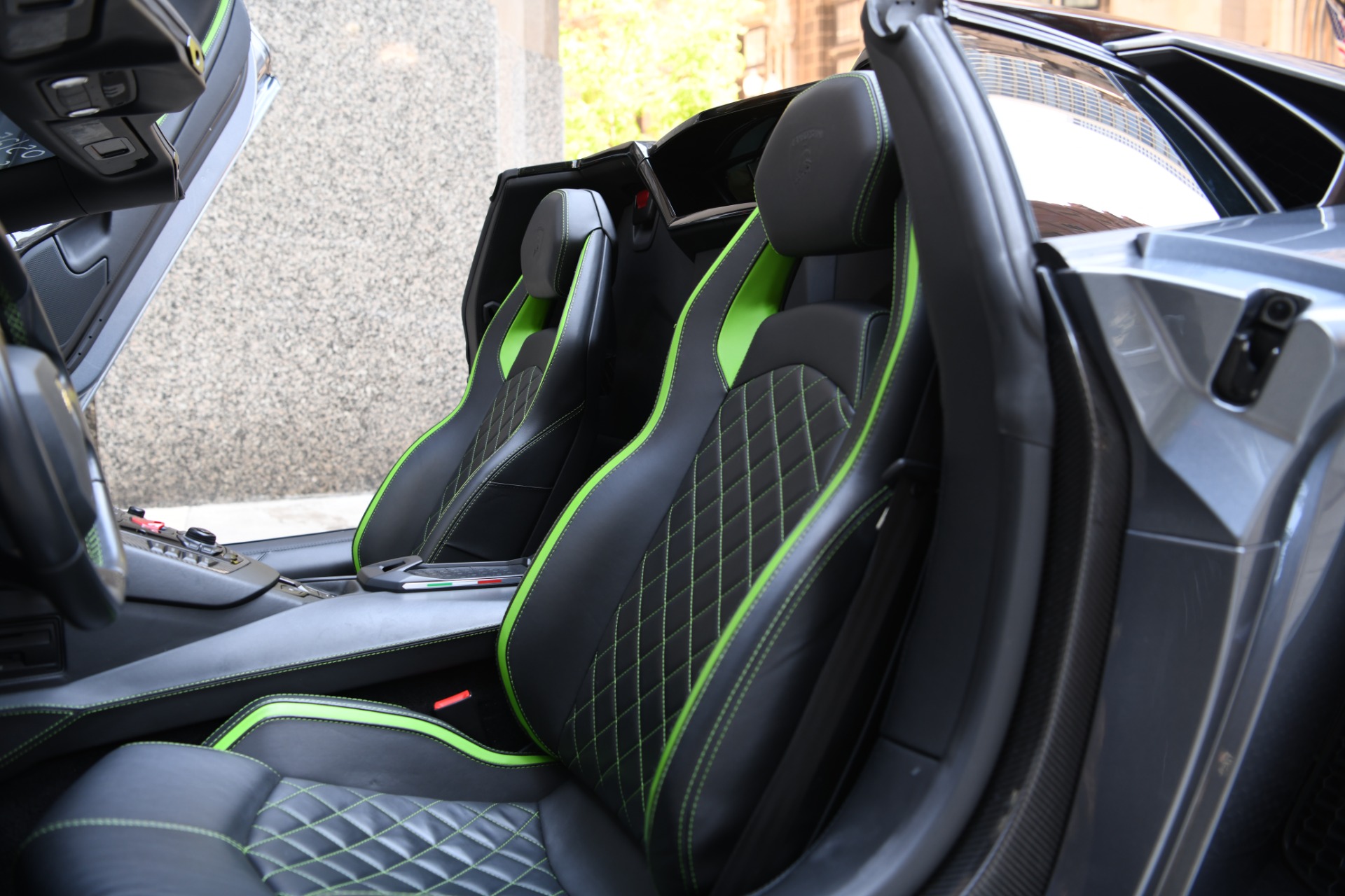 2019 LAMBORGHINI AVENTADOR S ROADSTER, 10/18