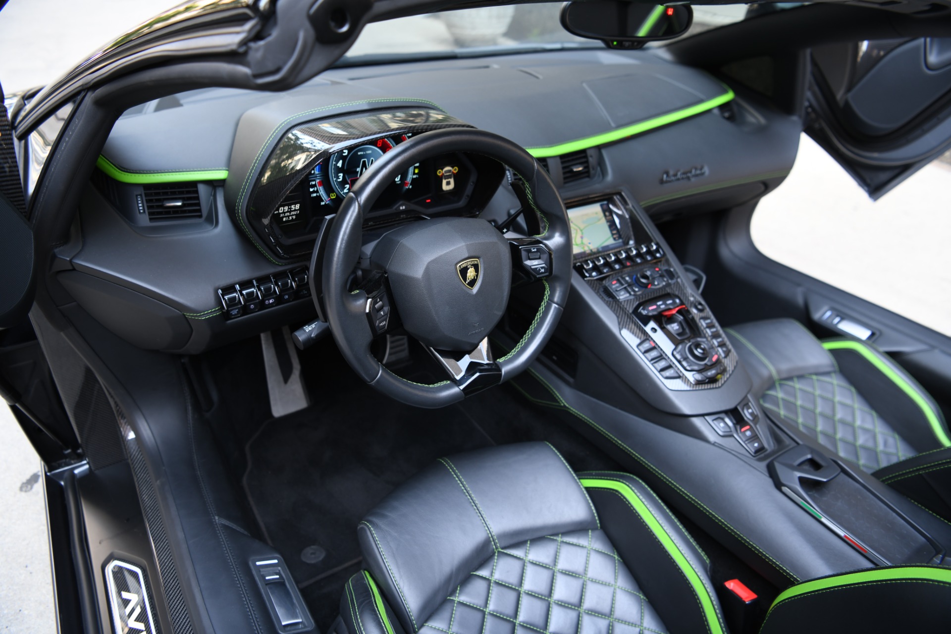 2019 LAMBORGHINI AVENTADOR S ROADSTER, 11/18