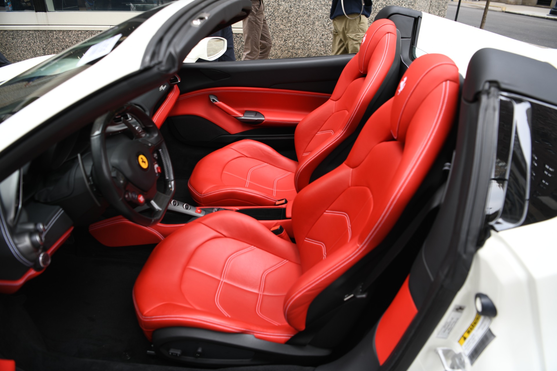 2019 FERRARI 488 SPIDER, 8/17