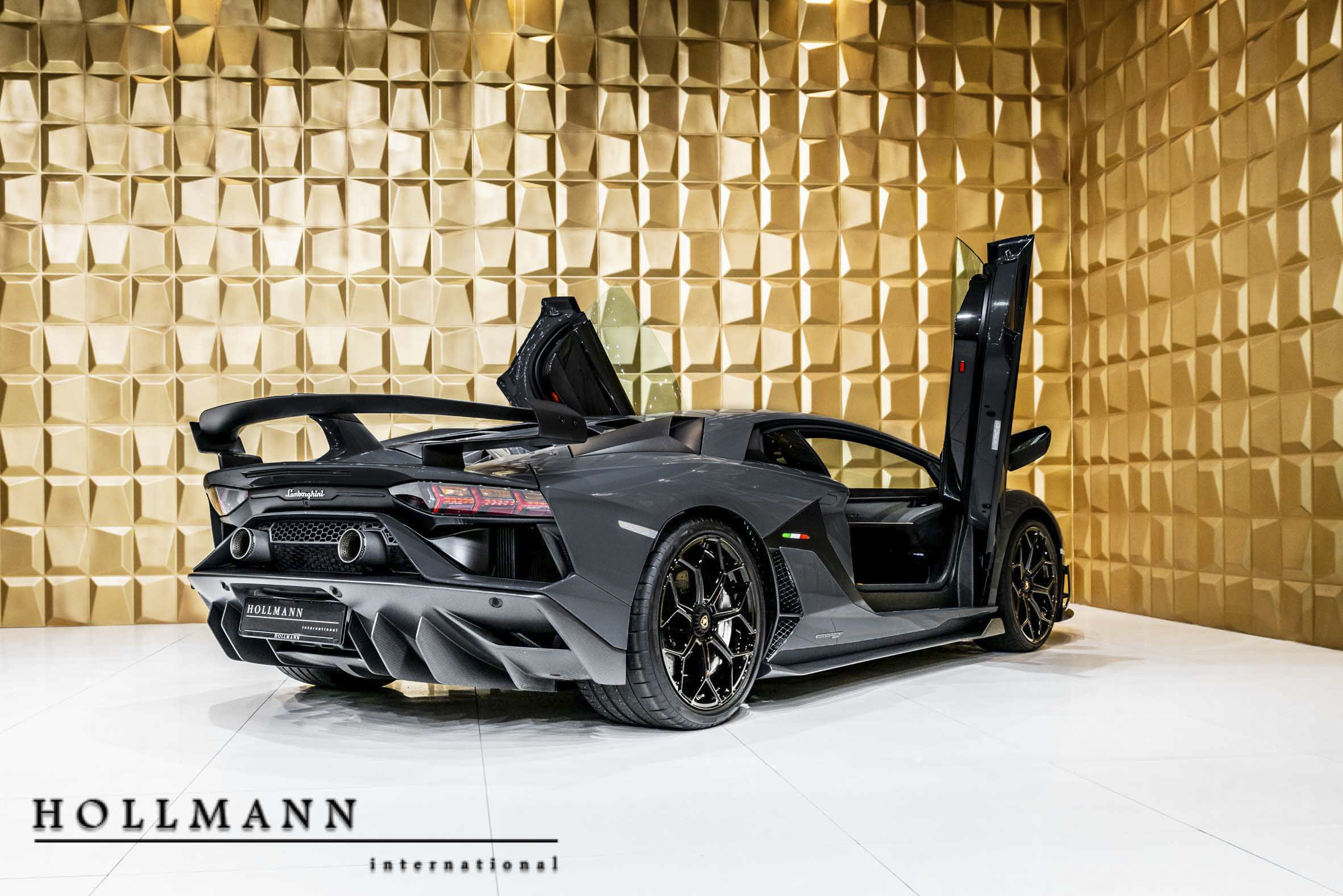 2019 Lamborghini Aventador SVJ