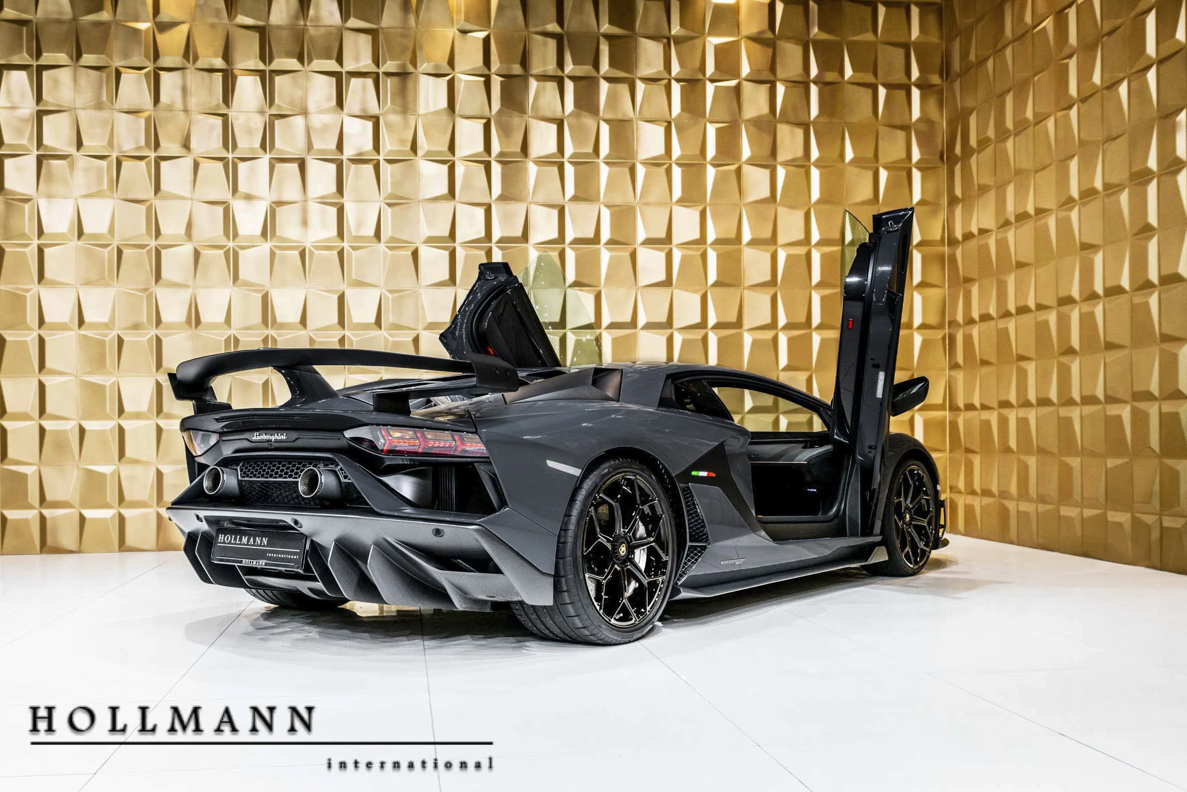 2019 Lamborghini Aventador SVJ