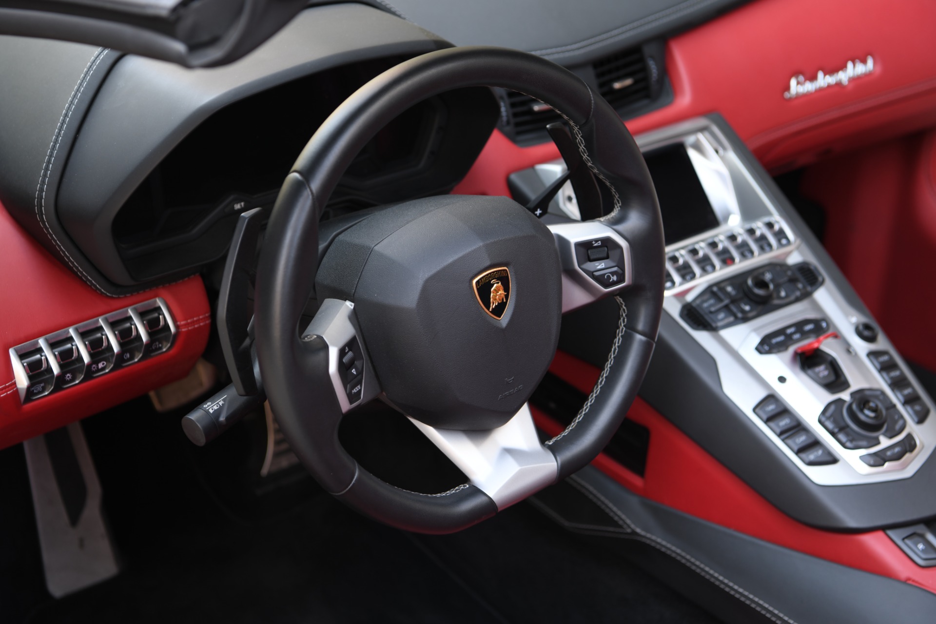 2018 LAMBORGHINI AVENTADOR S ROADSTER, 10/20