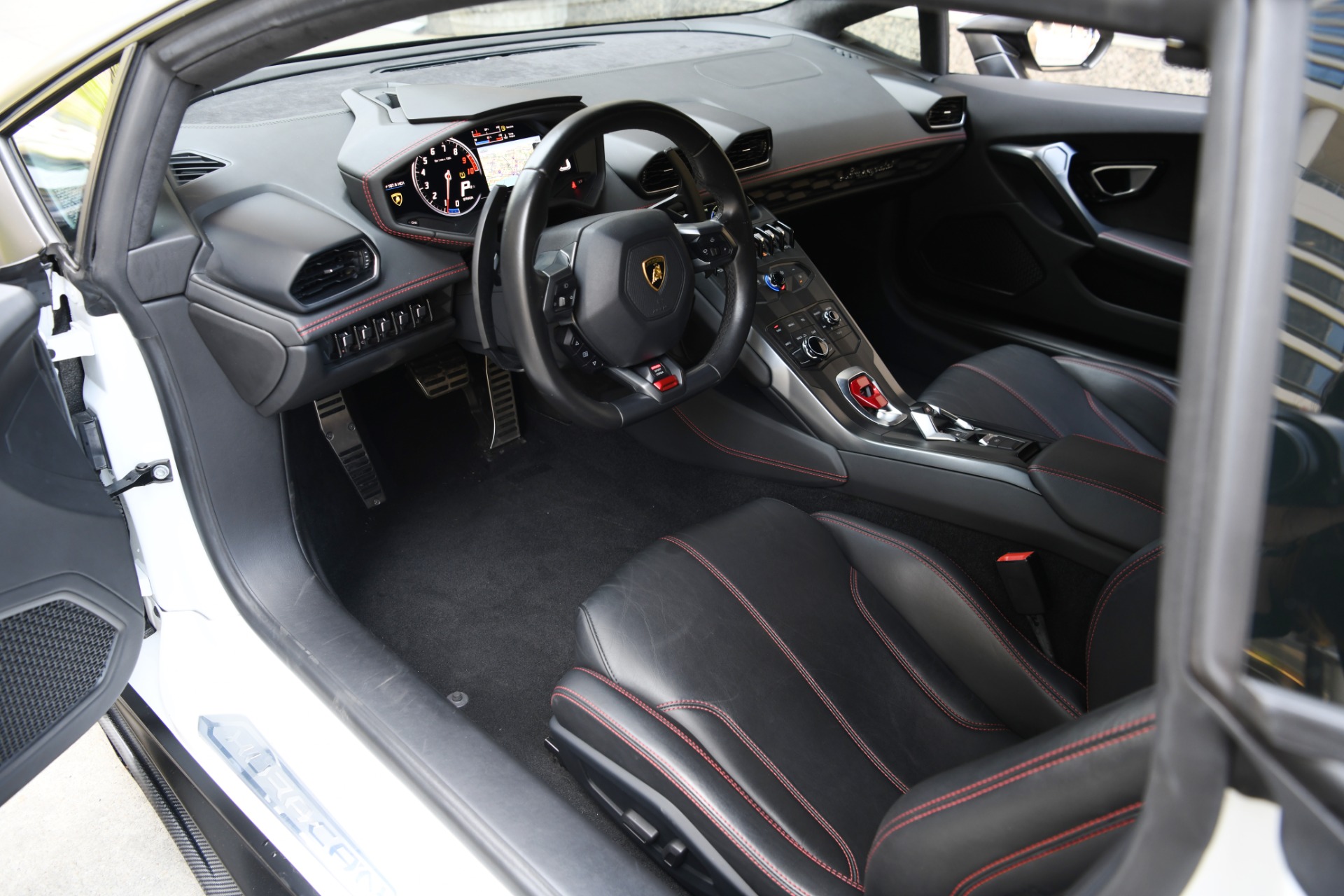 2017 LAMBORGHINI HURACAN COUPE, 10/18