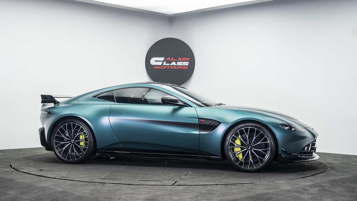 2022 Aston Martin Vantage F1 Edition, 4/16