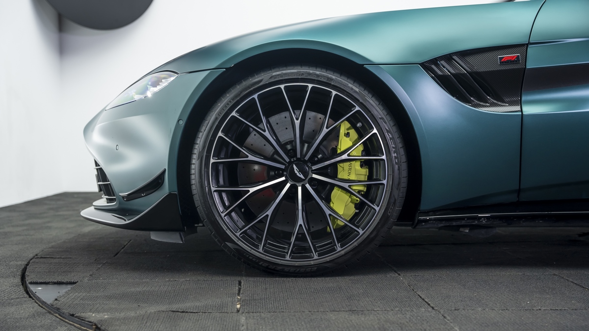 2022 Aston Martin Vantage F1 Edition, 9/16