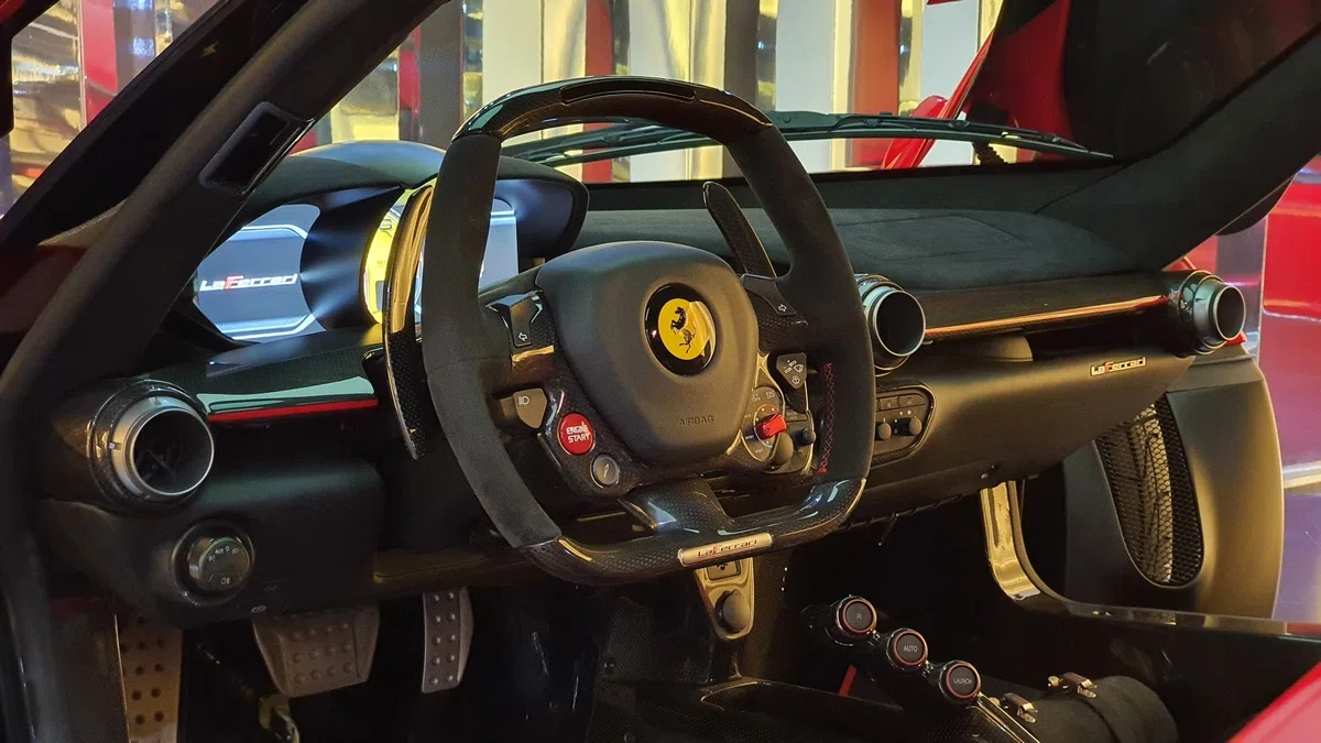 2015 Ferrari LaFerrari – 1 of 499 interior, dashboard