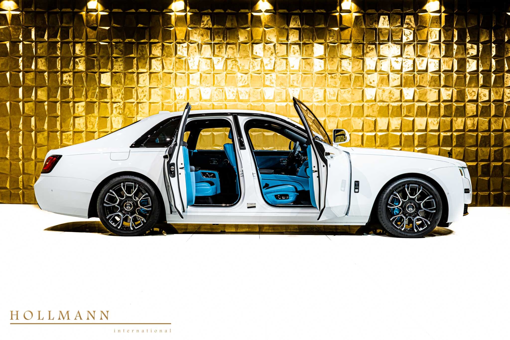 2023 Rolls-Royce Ghost Black Badge, 3/19
