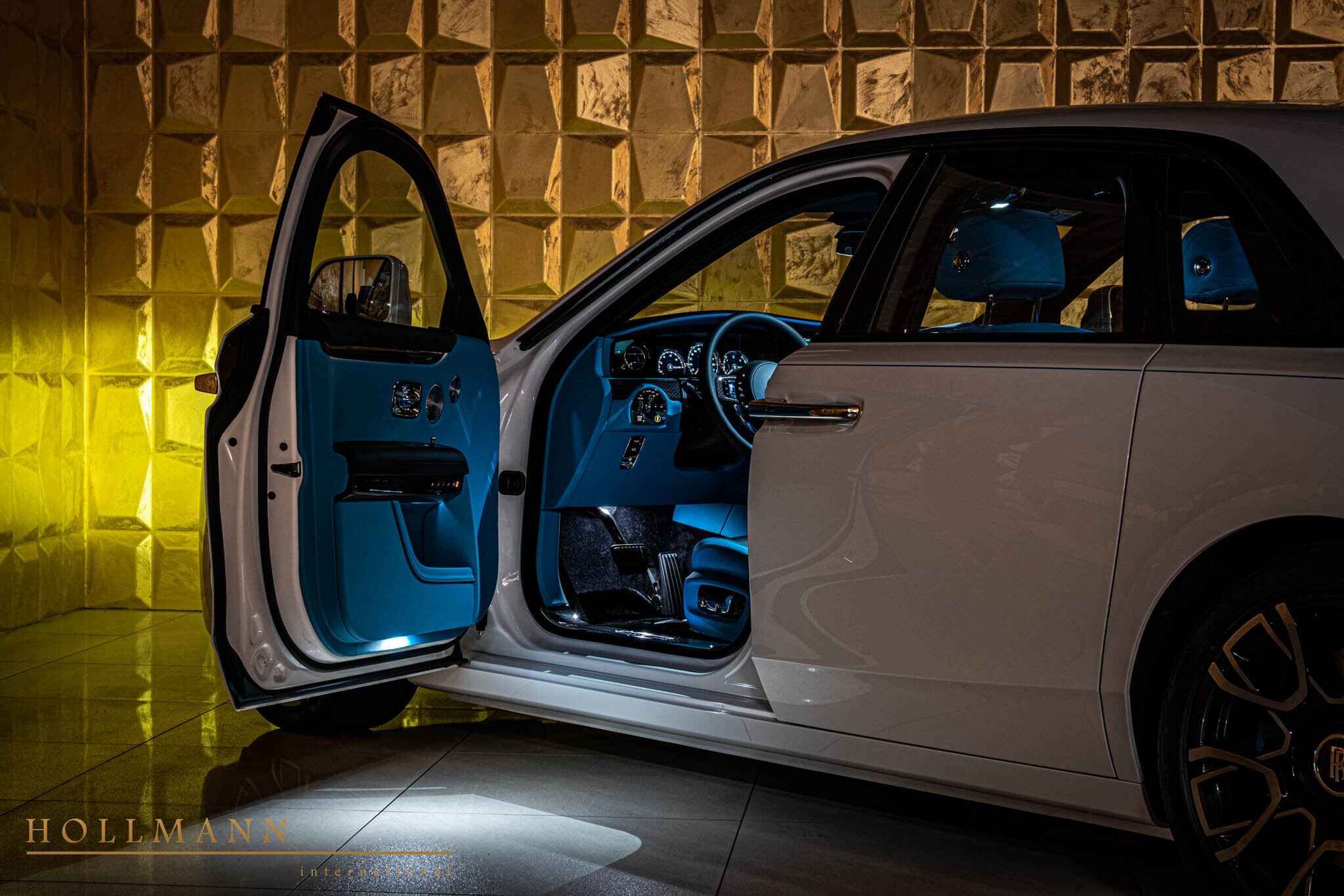 2023 Rolls-Royce Ghost Black Badge, 4/19