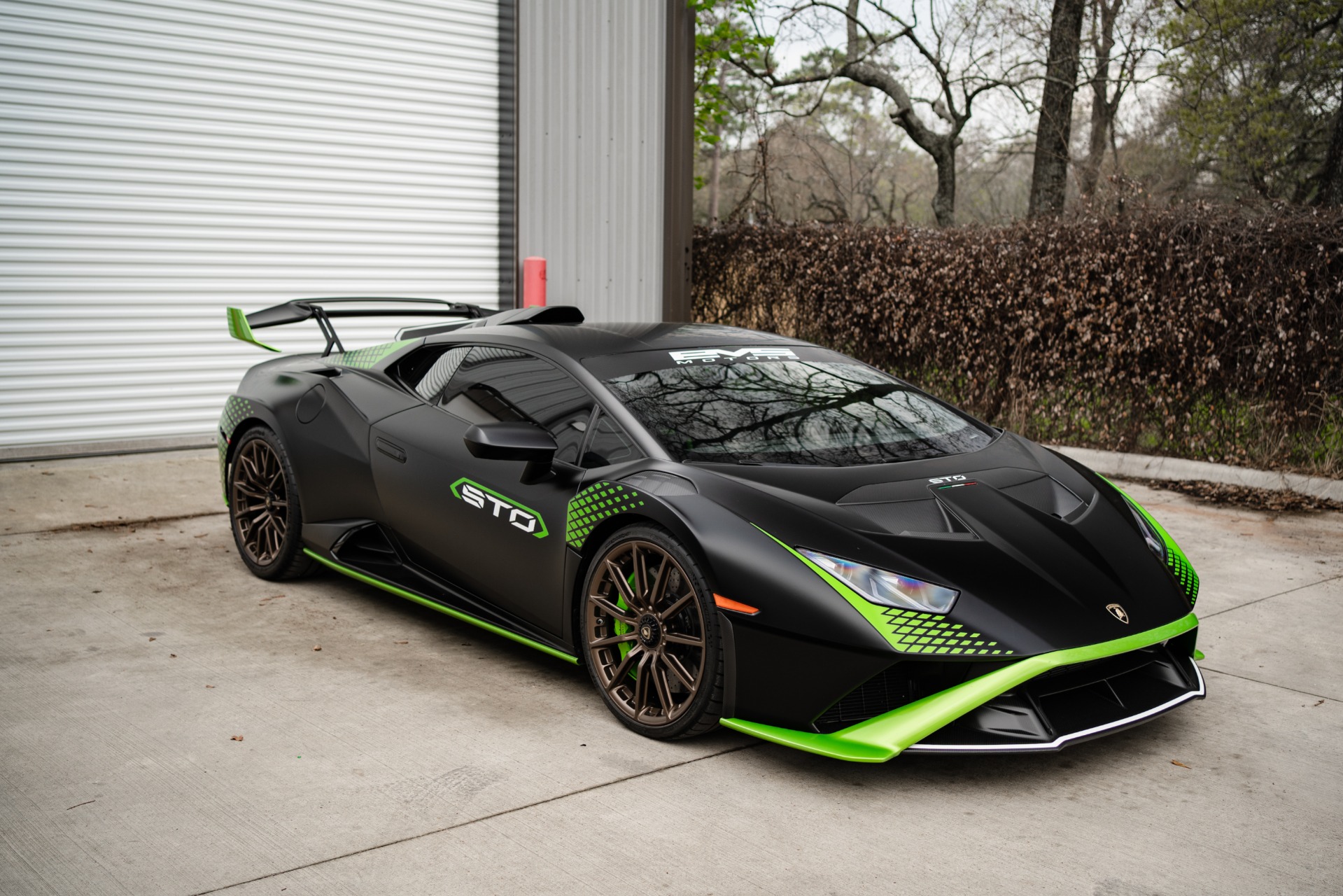 2021 LAMBORGHINI HURACAN STO, 2/17