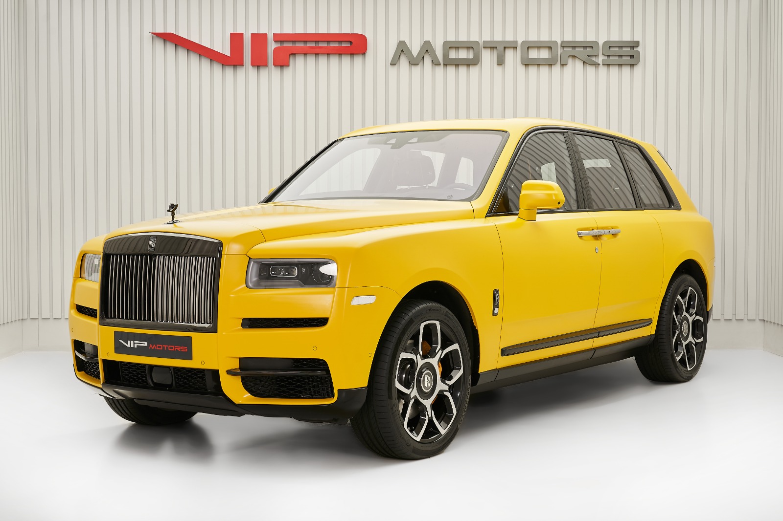 2022 Rolls-Royce Cullinan Black Badge, 2/14