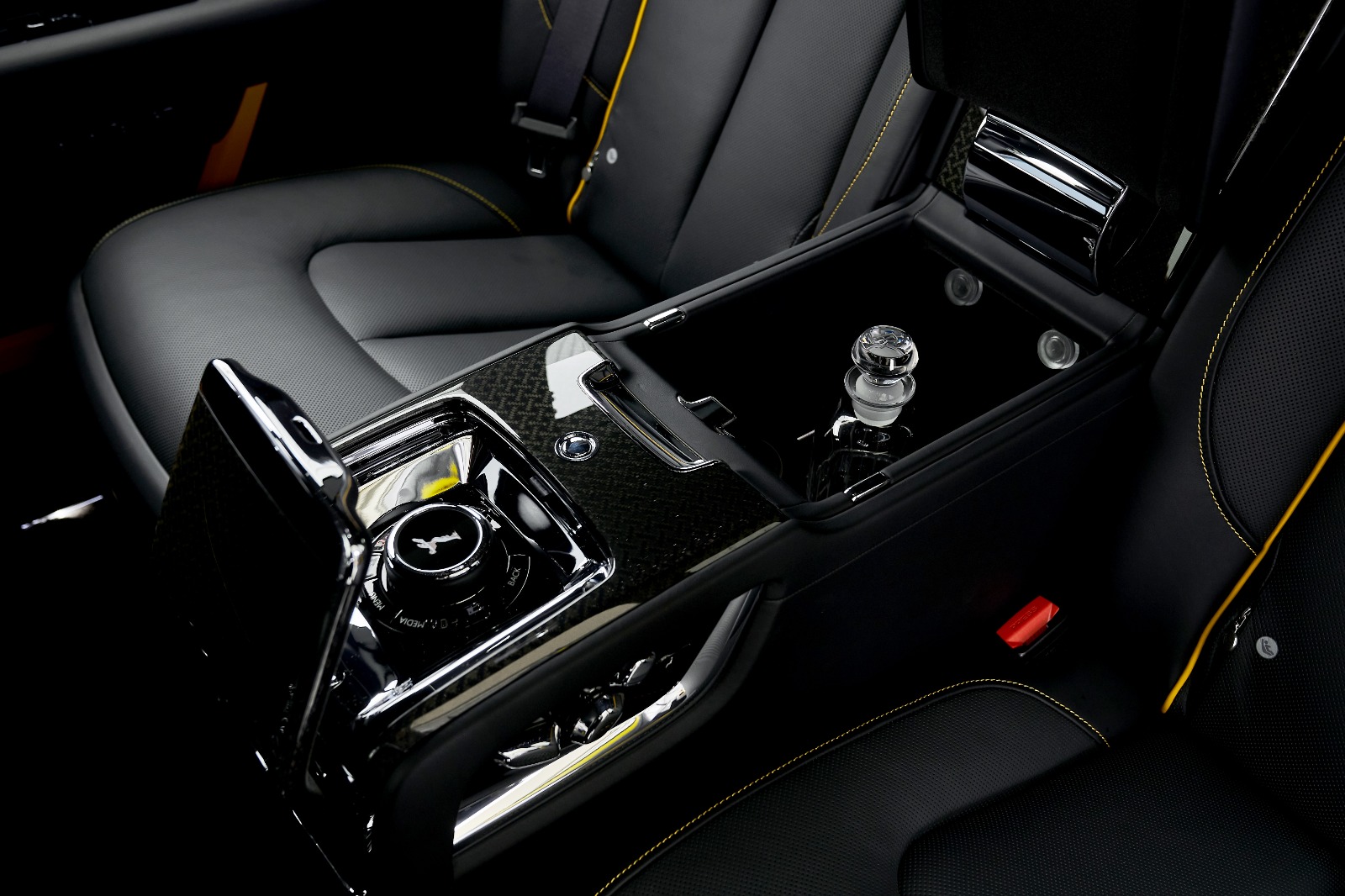 2022 Rolls-Royce Cullinan Black Badge, 10/14