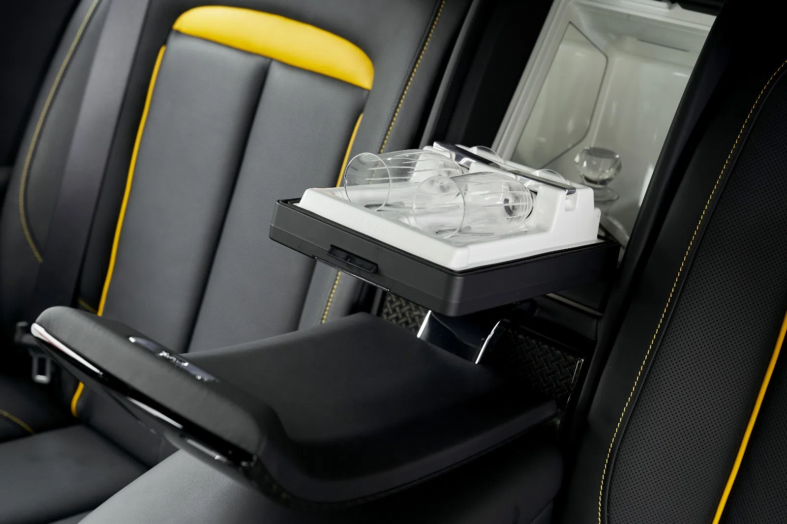 2022 Rolls-Royce Cullinan Black Badge interior