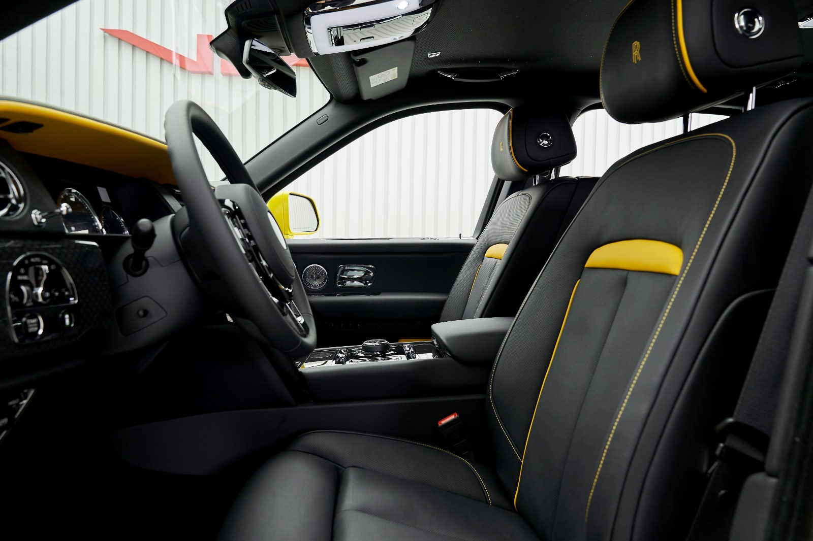 2022 Rolls-Royce Cullinan Black Badge, 13/14