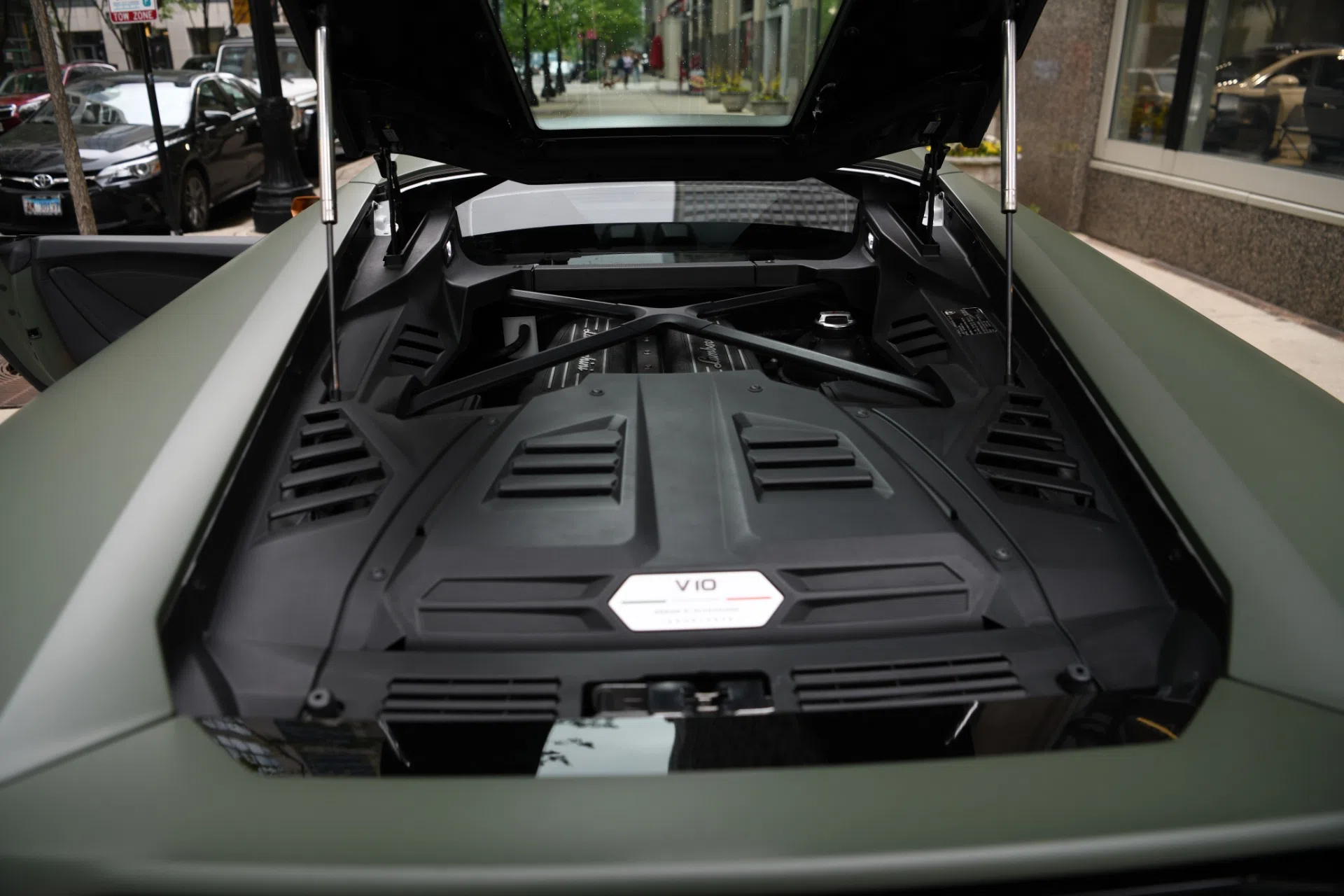 2020 Lamborghini Huracan EVO LP 640-4 engine