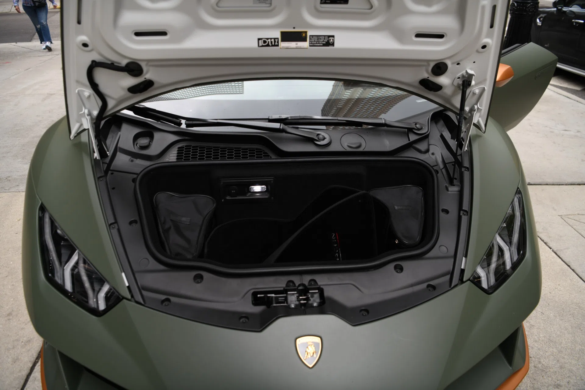 2020 Lamborghini Huracan EVO LP 640-4 trunk