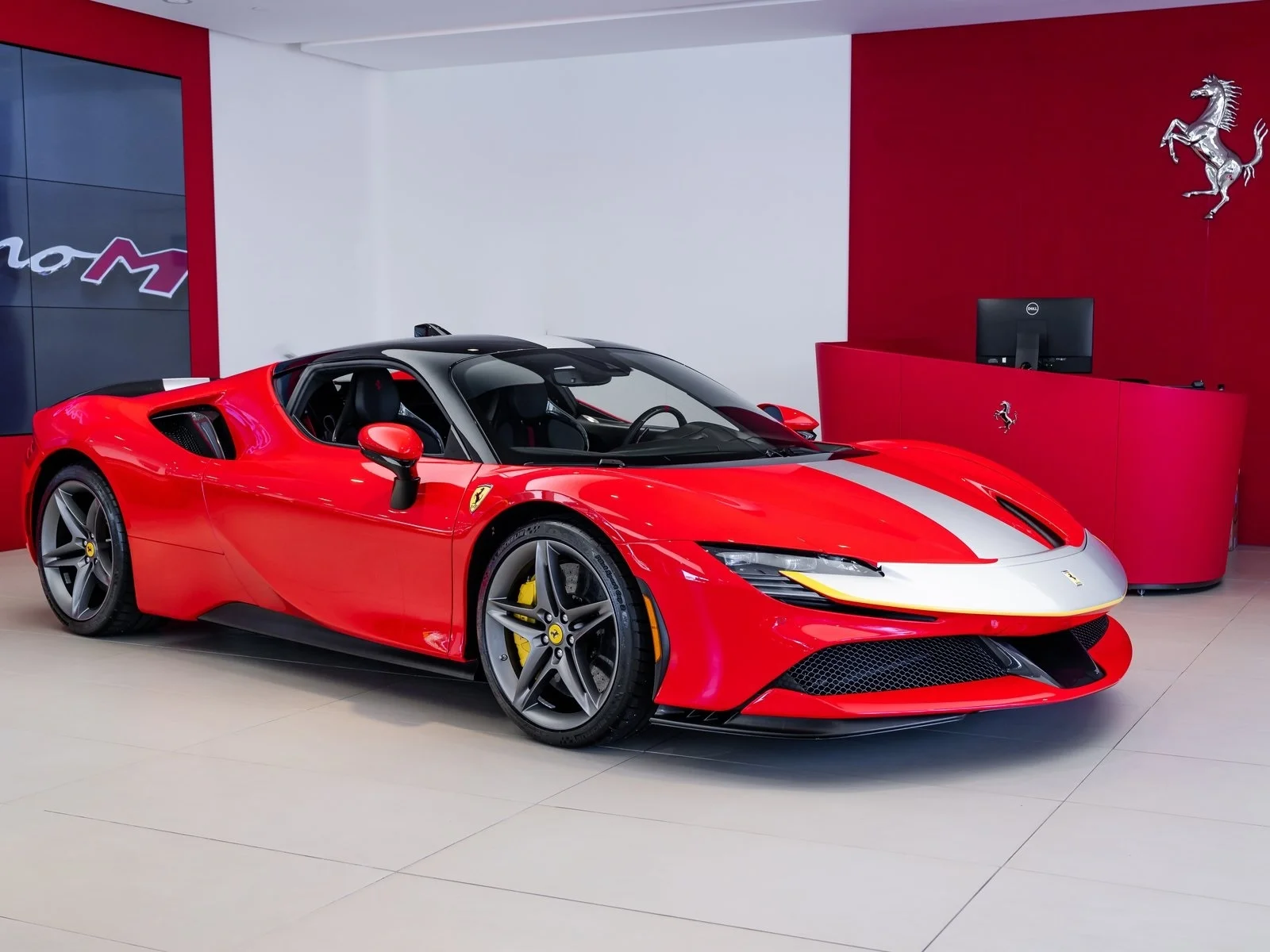 2022 Ferrari SF90 Stradale, 2/13