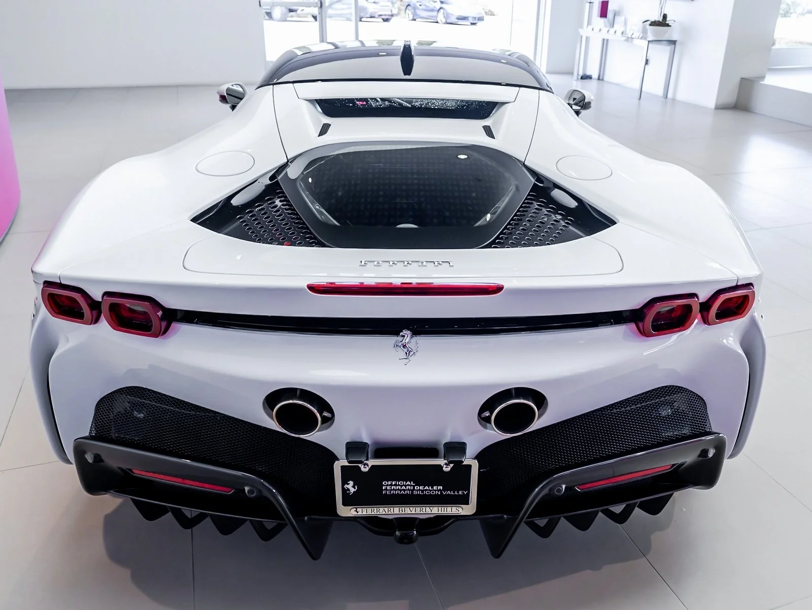 2022 Ferrari SF90 Stradale, 12/13