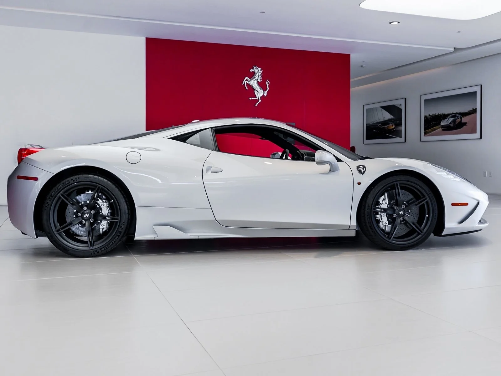 2015 Ferrari 458 Italia Speciale, 9/12