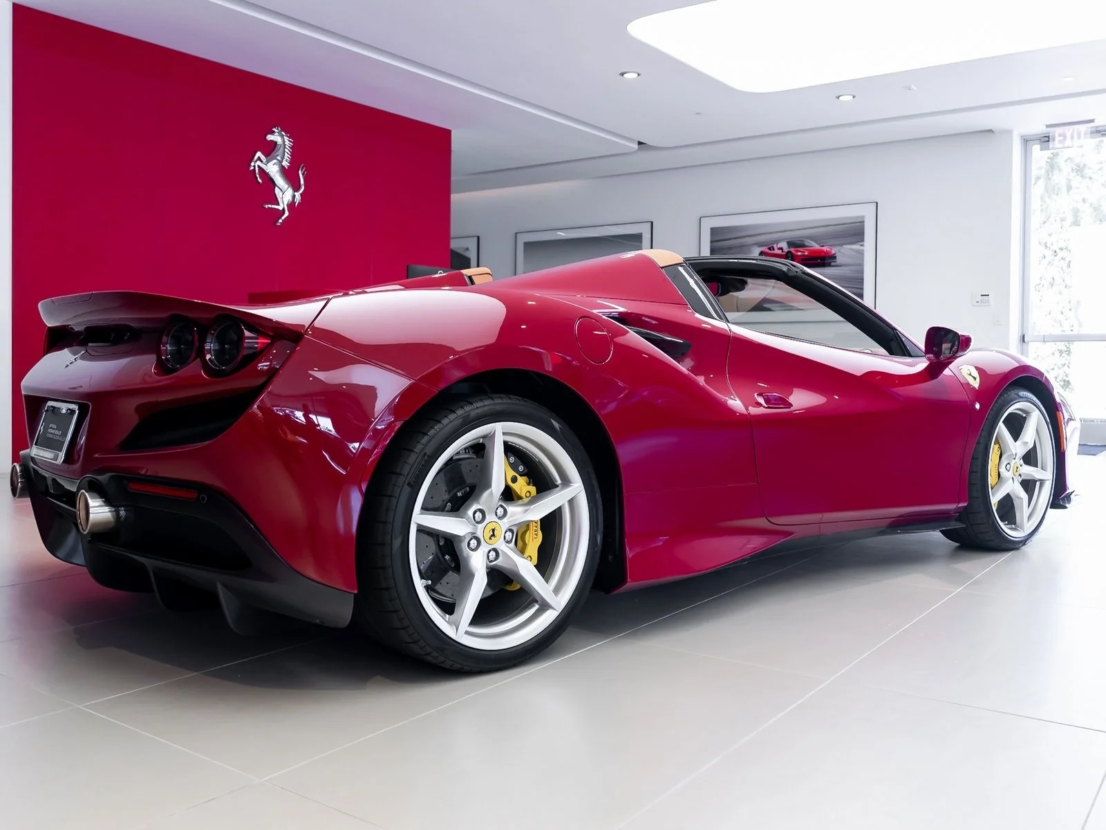 2022 Ferrari F8 Spider, 11/13