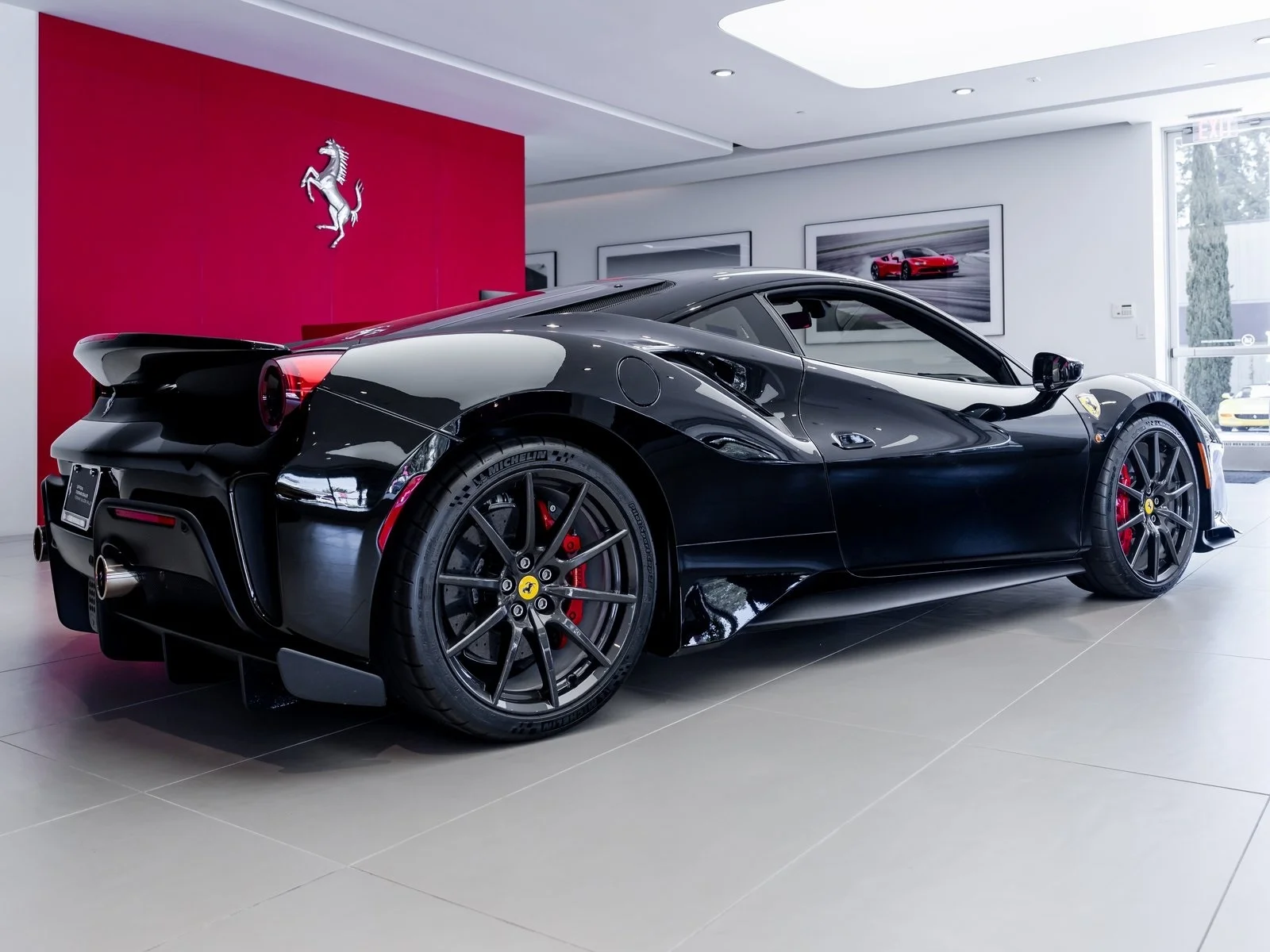 2019 Ferrari 488 Pista, 2/13
