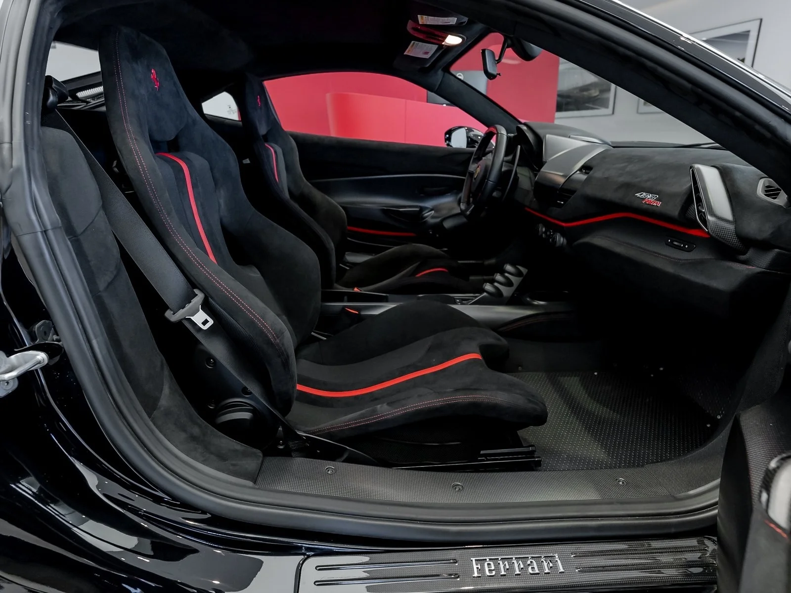2019 Ferrari 488 Pista, 6/13