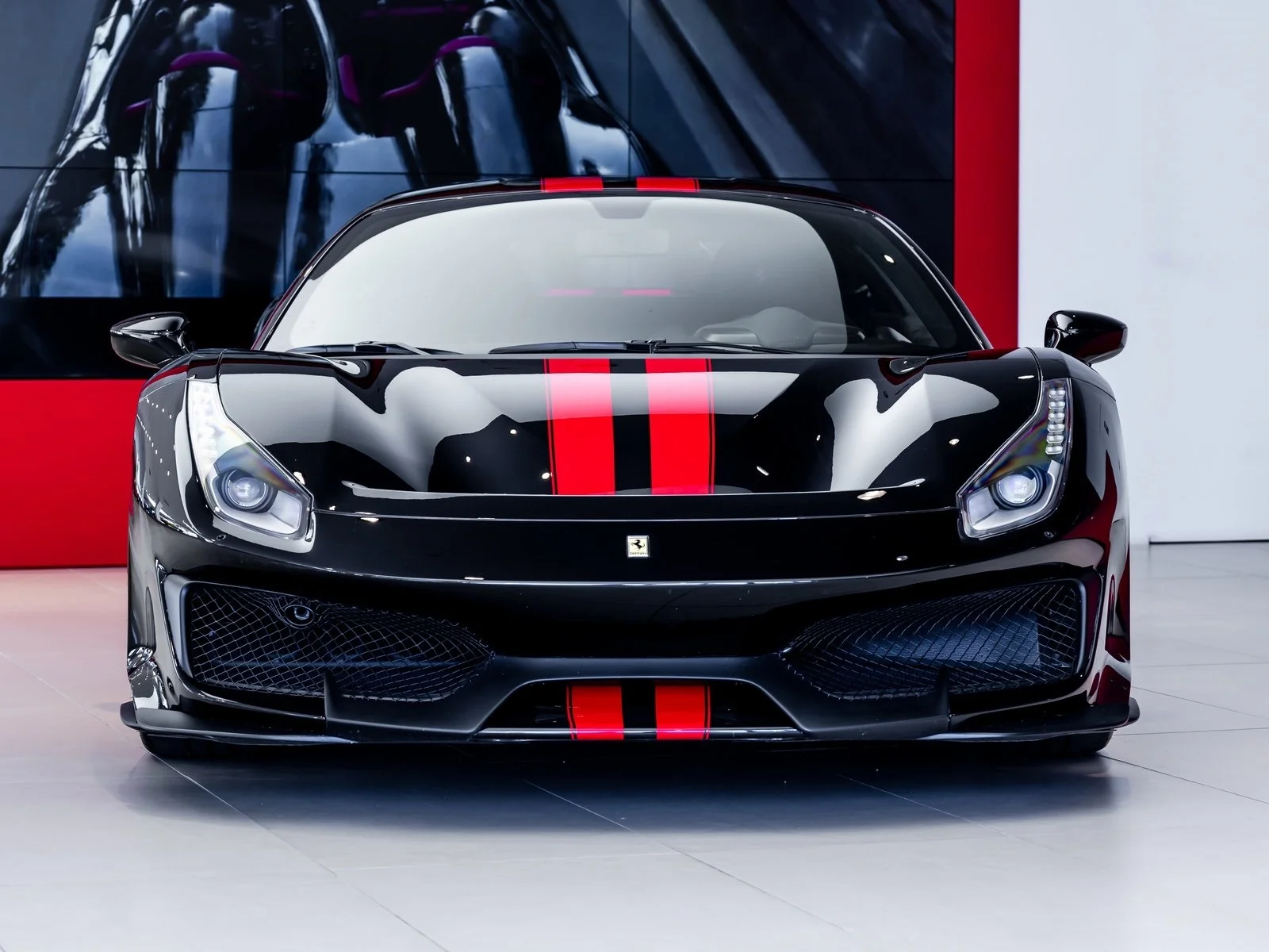 2019 Ferrari 488 Pista, 12/13