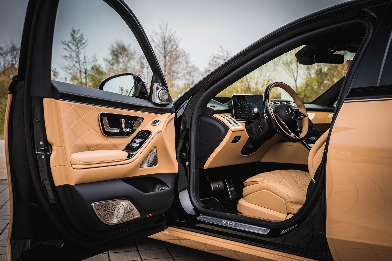 2023 Mercedes-Maybach S680 - VIRGIL ABLOH 1 OF 150 interior