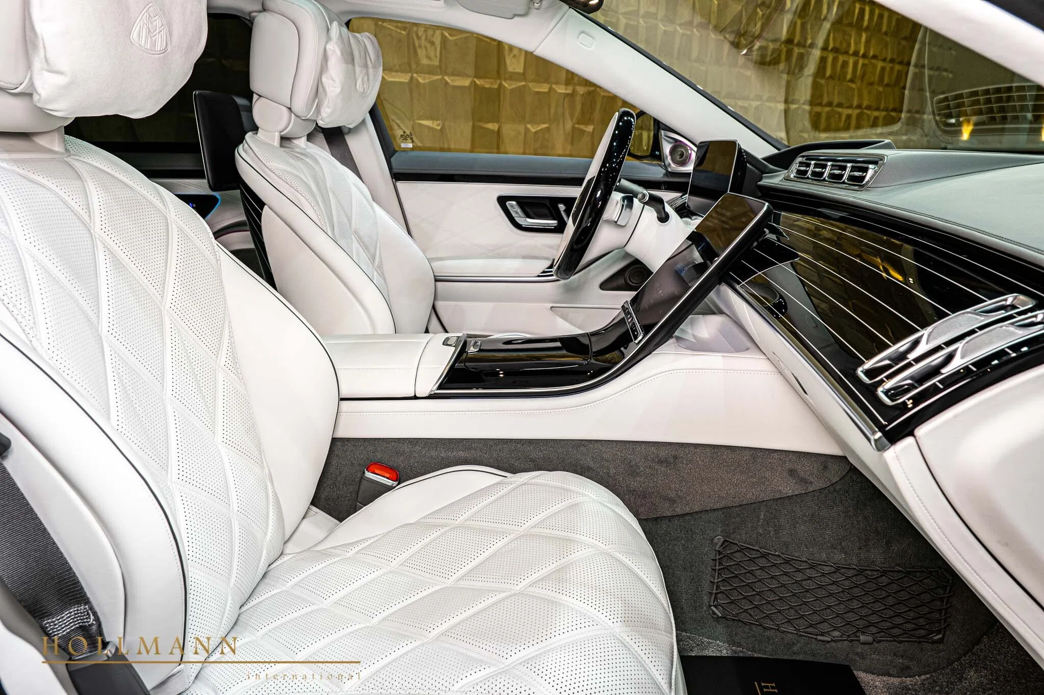 2023 Mercedes-Maybach S 680 interior, seats