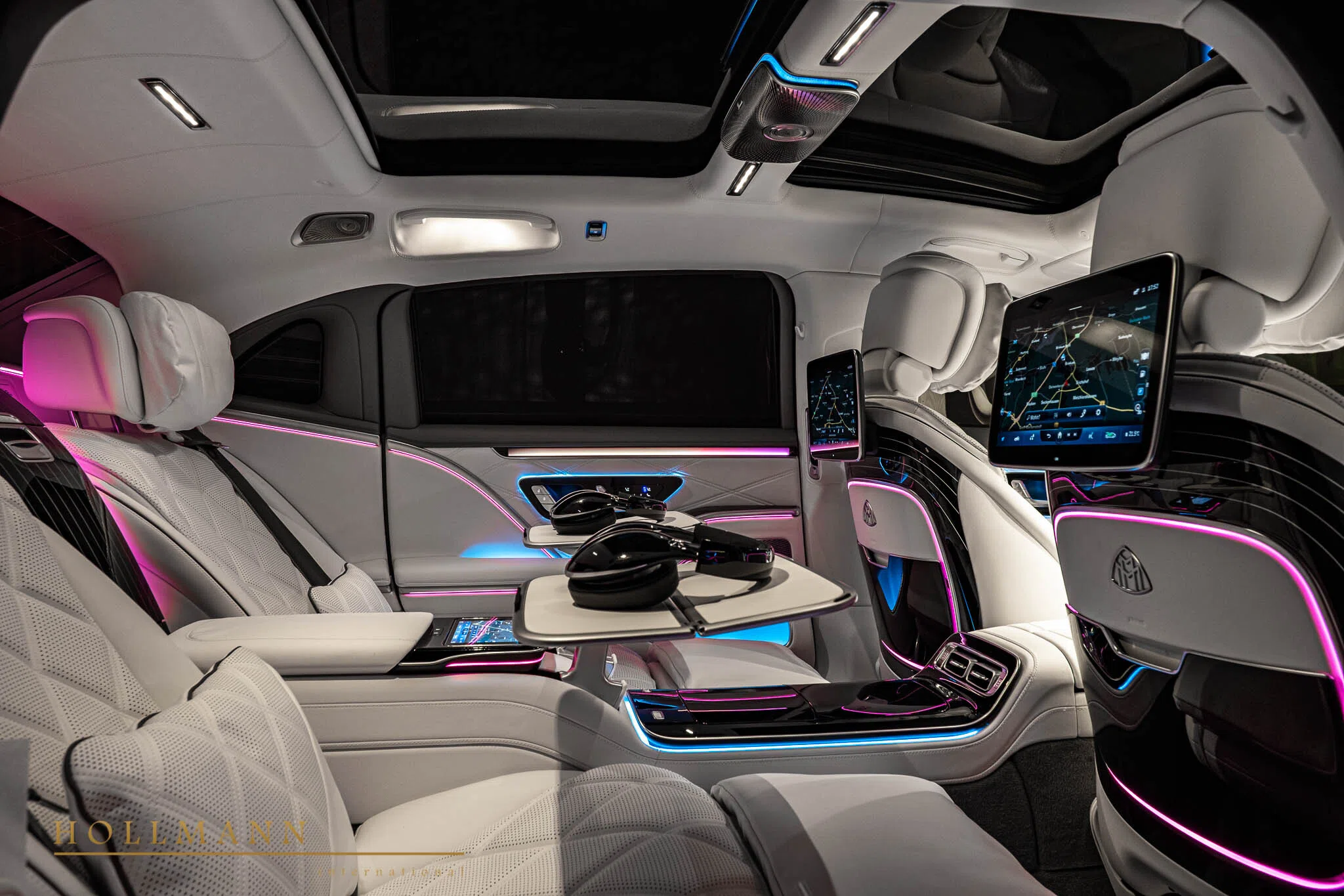2023 Mercedes-Maybach S 680 interior