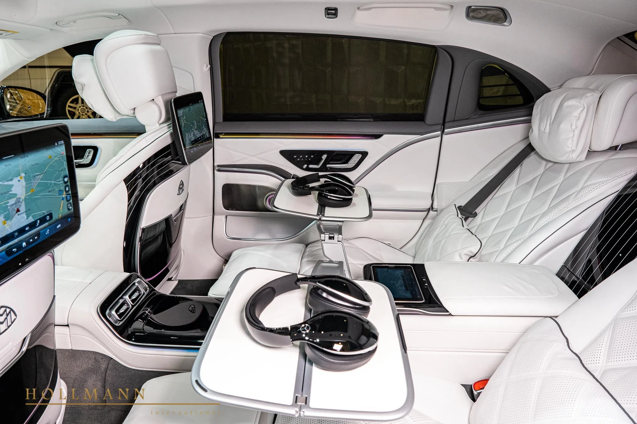 2023 Mercedes-Maybach S 580 interior