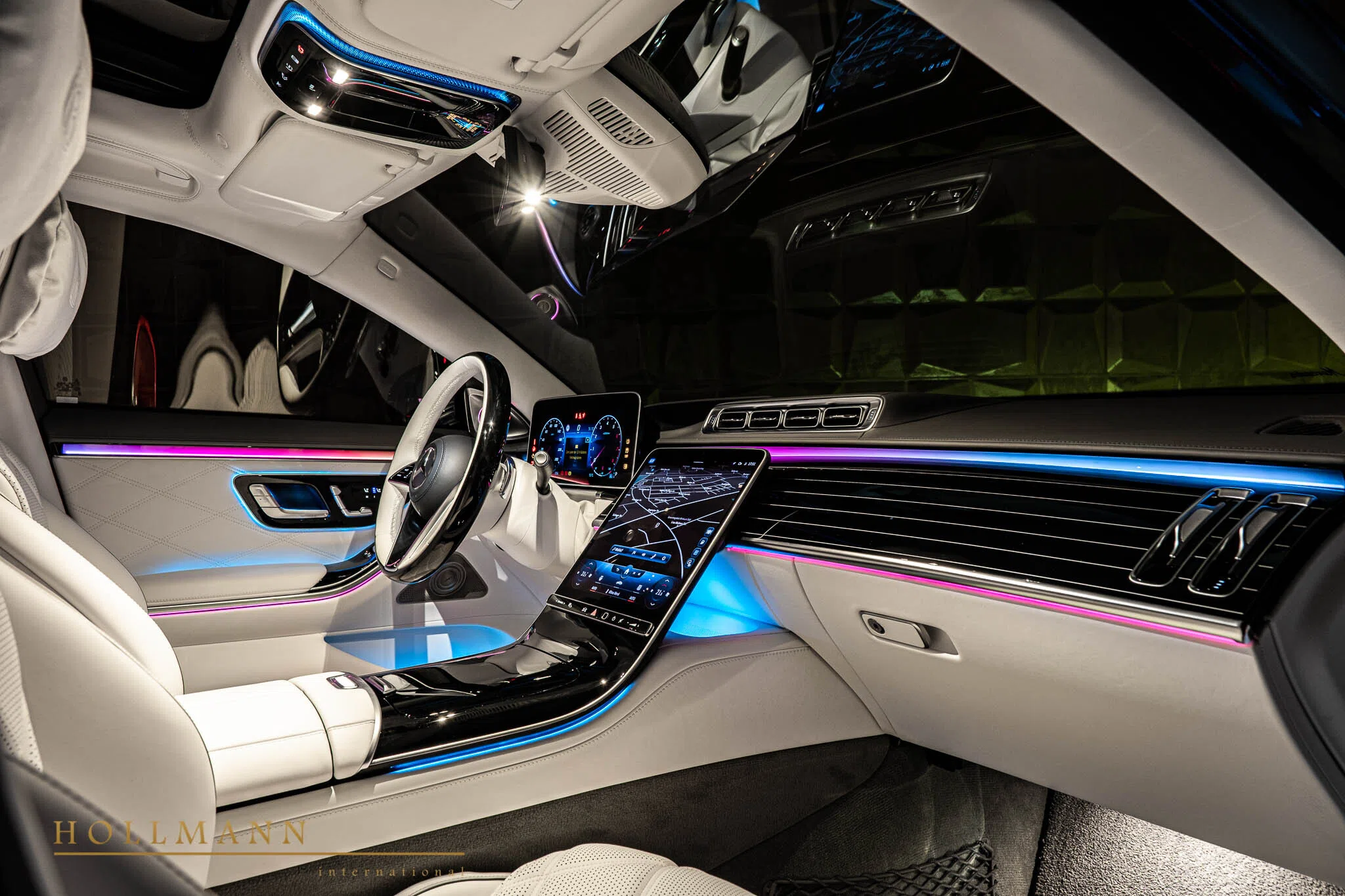 2023 Mercedes-Maybach S 580 interior, dashboard