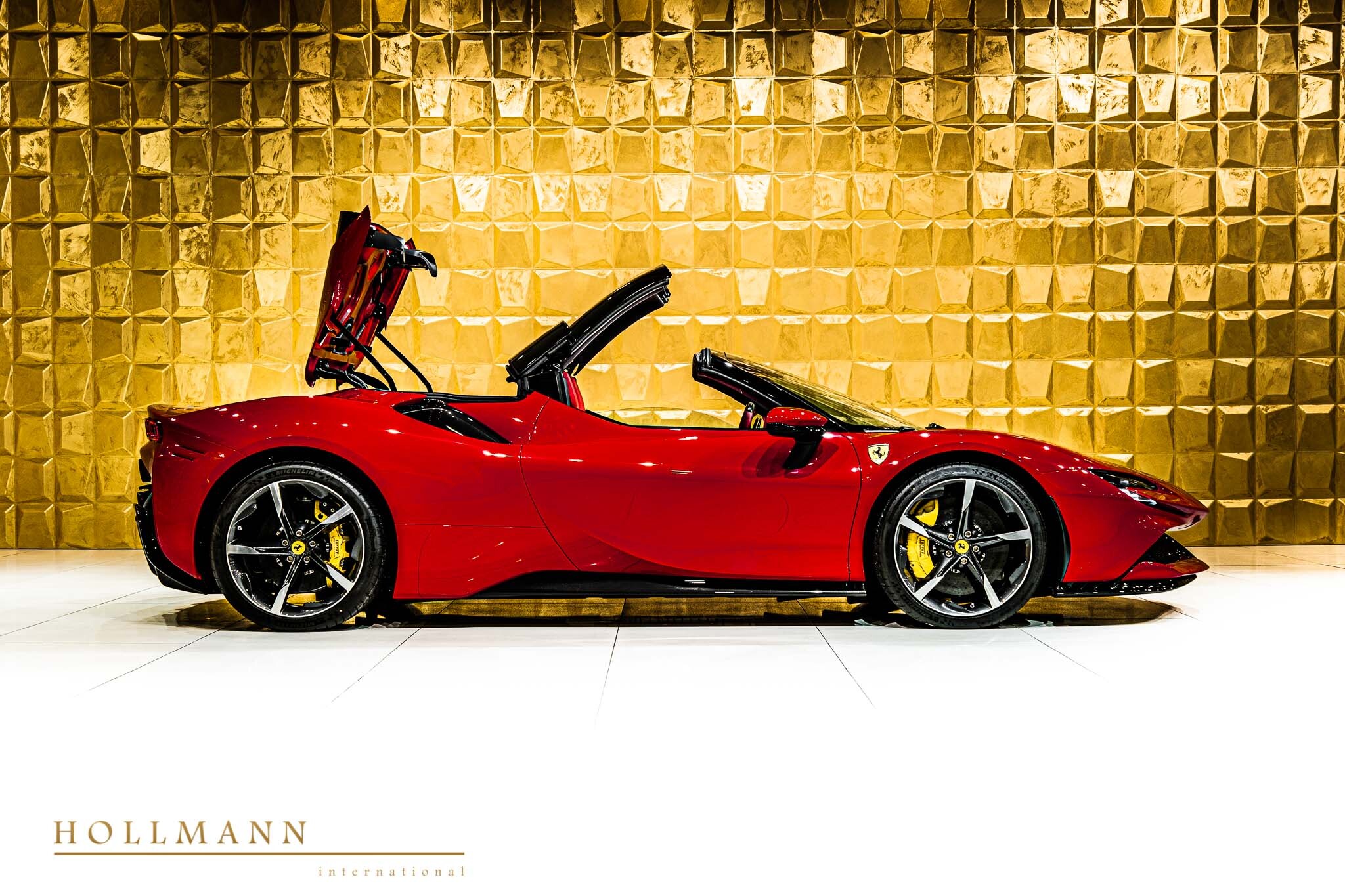2023 Ferrari SF90 Spider, 2/20