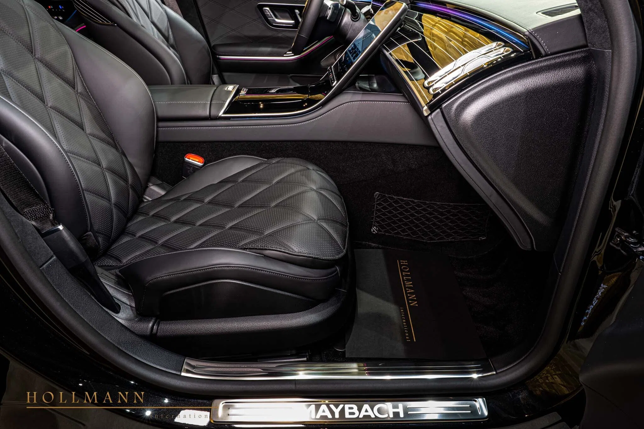 2023 Mercedes-Maybach S 680 interior, seats