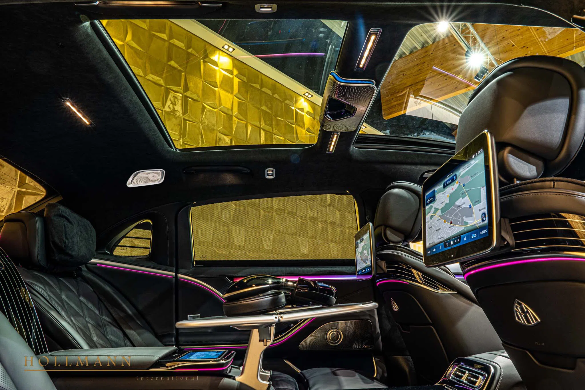 2023 Mercedes-Maybach S 680 interior
