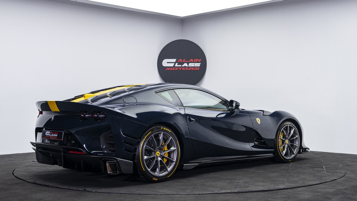 2022 Ferrari 812 Competizione, 16/18