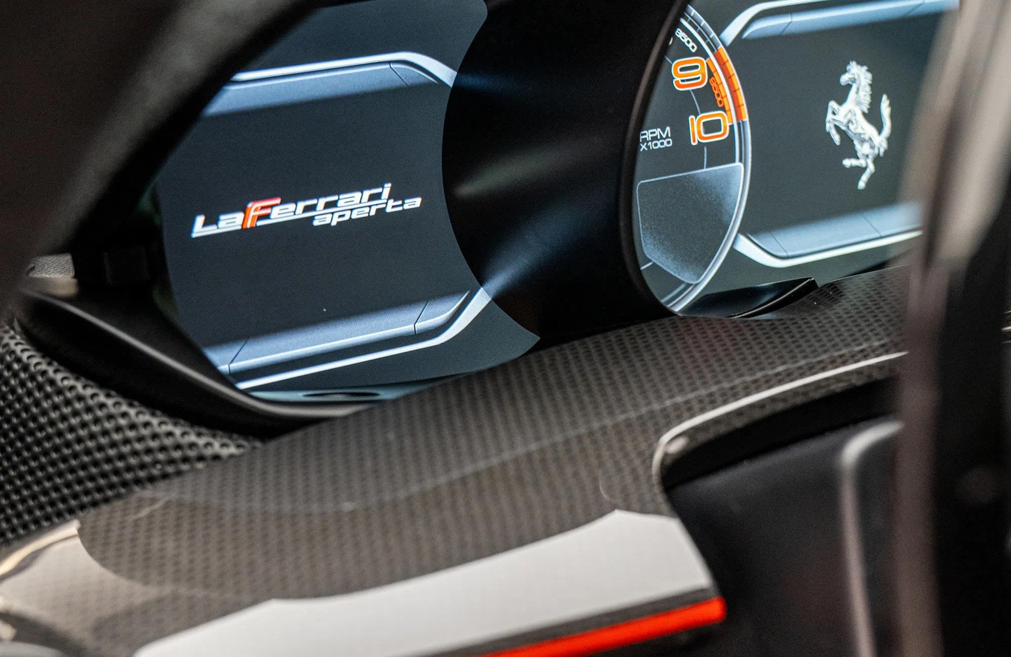 2017 Ferrari LaFerrari Aperta interior