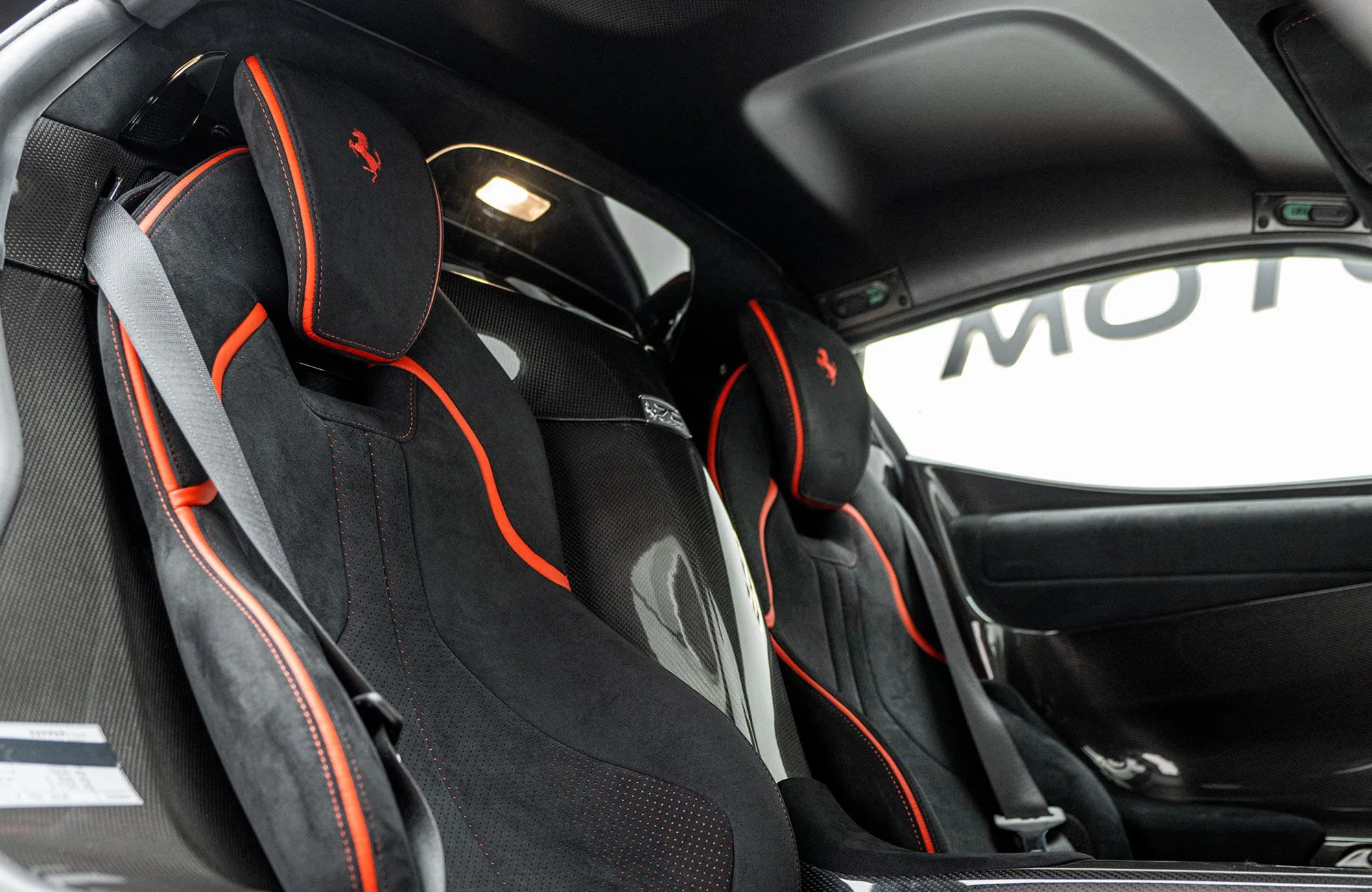2017 Ferrari LaFerrari Aperta interior, seats