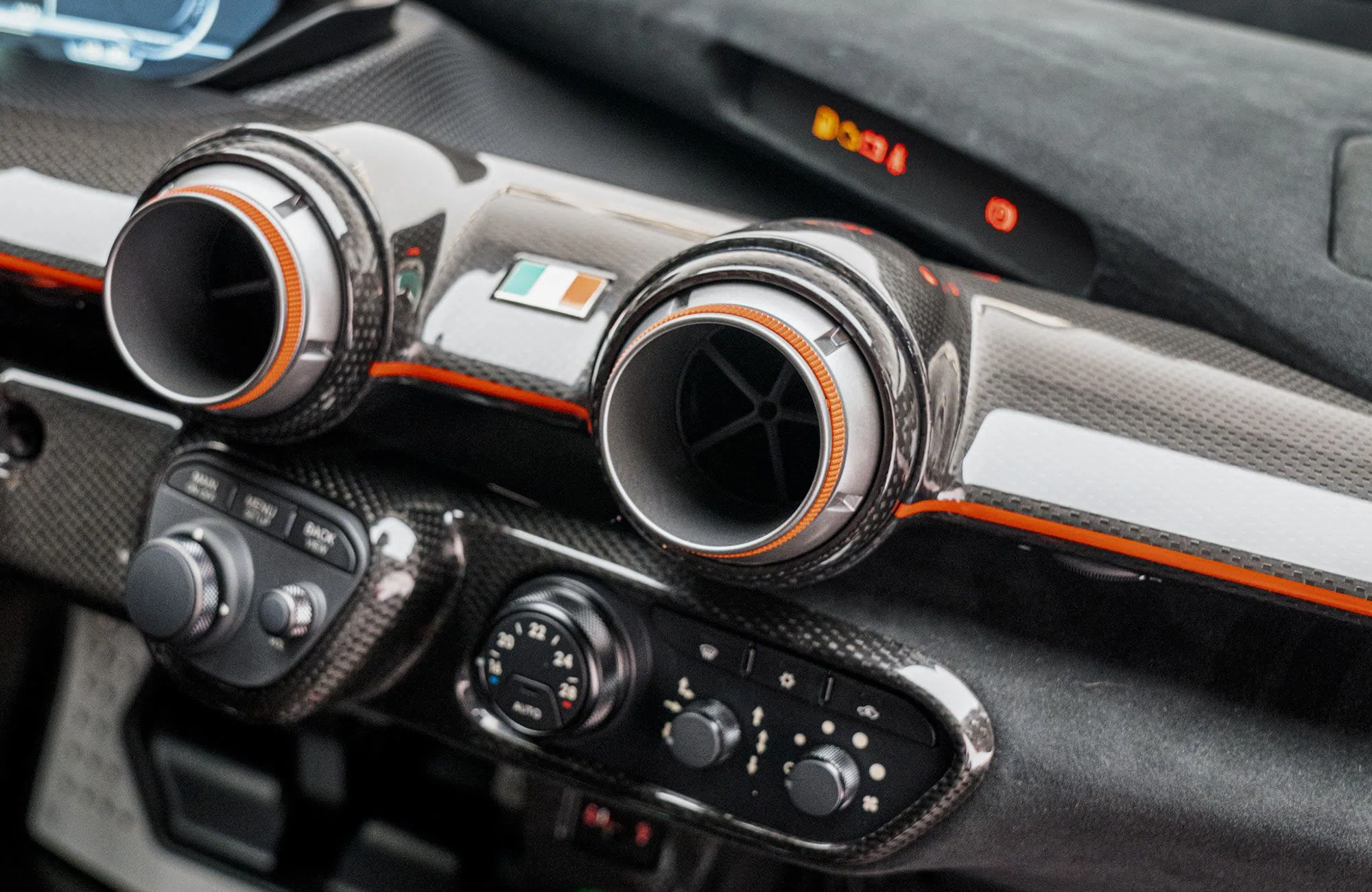 2017 Ferrari LaFerrari Aperta interior