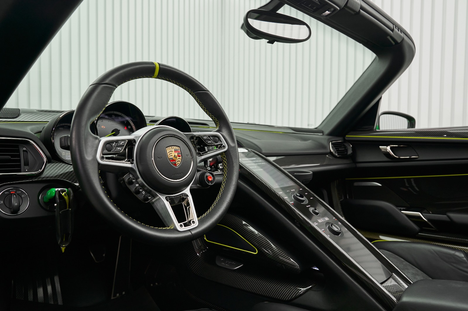 2015 Porsche 918 Spyder, 11/18