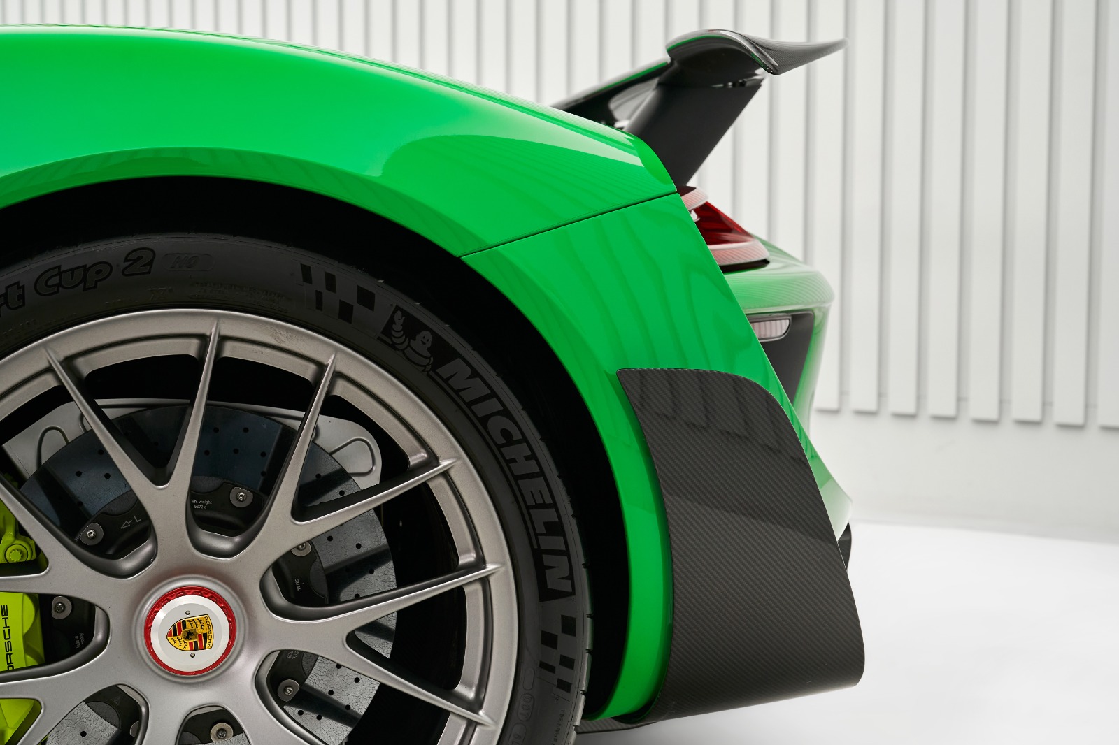 2015 Porsche 918 Spyder, 15/18