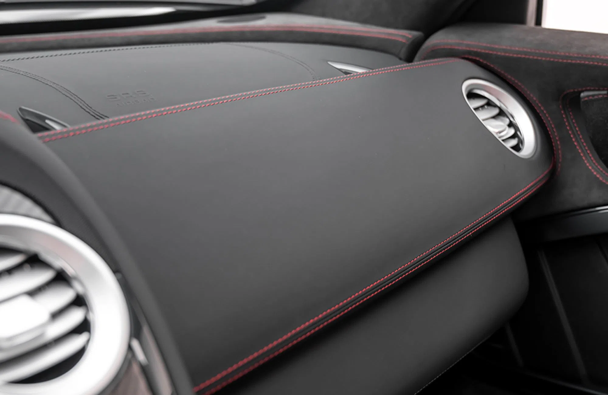 2009 Mercedes-McLaren SLR 722 S interior, seats